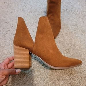 NWT STEVE MADDEN FAUX SUADE SIDE V CUT BLOCK HEEL BOOTIES SIZE 11